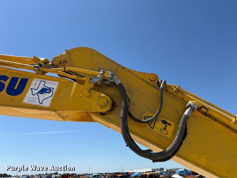 image for item YA3353 2022 Komatsu PC210LC-11 excavator