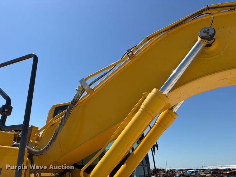 image for item YA3353 2022 Komatsu PC210LC-11 excavator