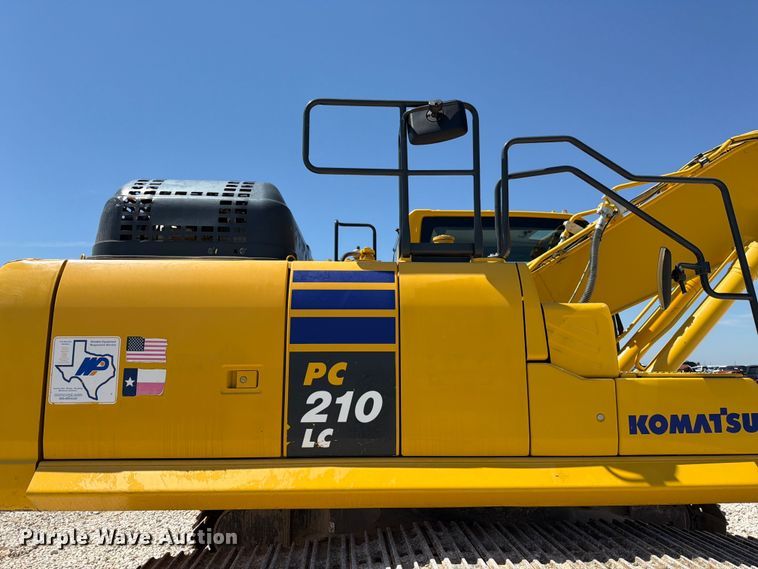 image for item YA3353 2022 Komatsu PC210LC-11 excavator