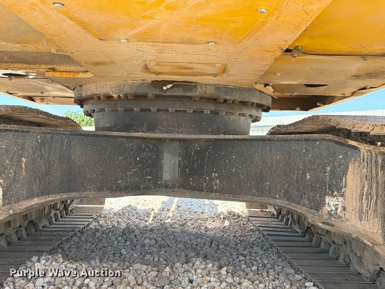 image for item YA3353 2022 Komatsu PC210LC-11 excavator