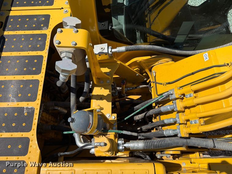 image for item YA3353 2022 Komatsu PC210LC-11 excavator