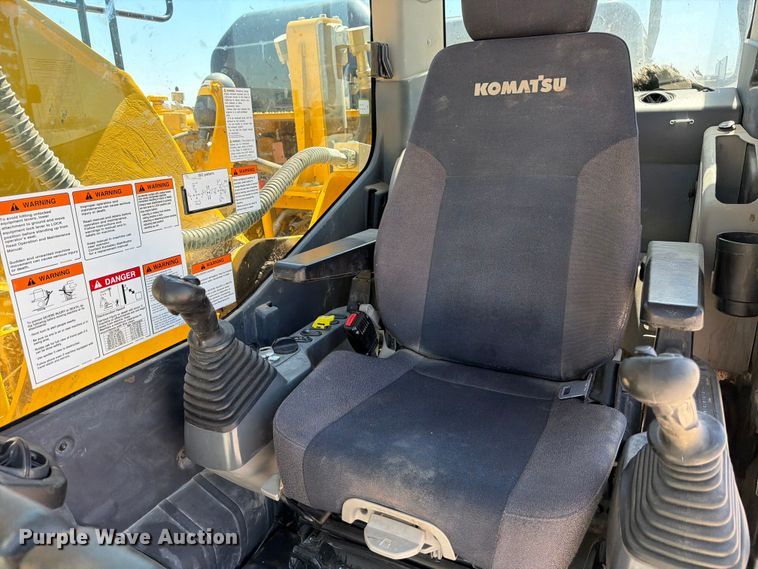 image for item YA3353 2022 Komatsu PC210LC-11 excavator