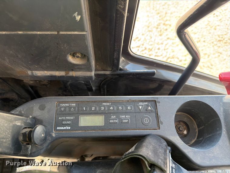 image for item YA3353 2022 Komatsu PC210LC-11 excavator
