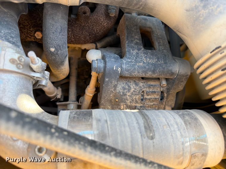 image for item YA3353 2022 Komatsu PC210LC-11 excavator