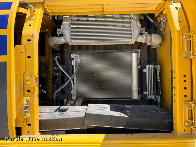 image for item YA3353 2022 Komatsu PC210LC-11 excavator