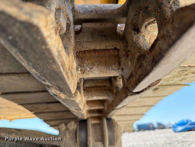 image for item YA3353 2022 Komatsu PC210LC-11 excavator