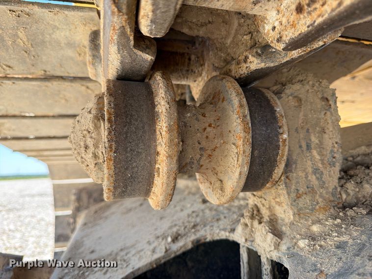 image for item YA3353 2022 Komatsu PC210LC-11 excavator