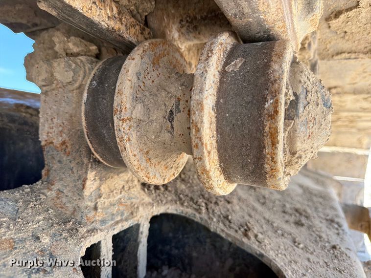 image for item YA3353 2022 Komatsu PC210LC-11 excavator