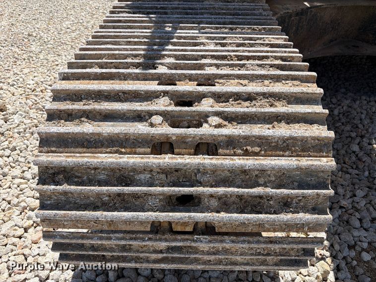 image for item YA3353 2022 Komatsu PC210LC-11 excavator