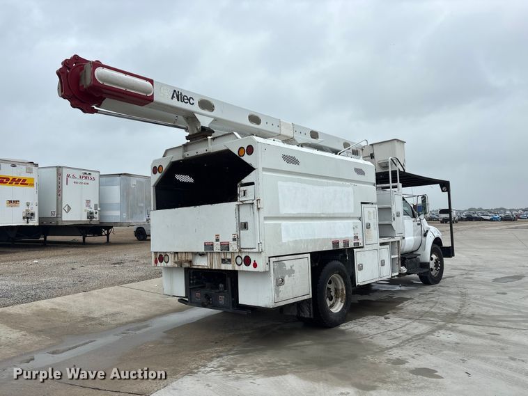 image for item YA3432 2015 Ford F750 Super Duty forestry bucket truck