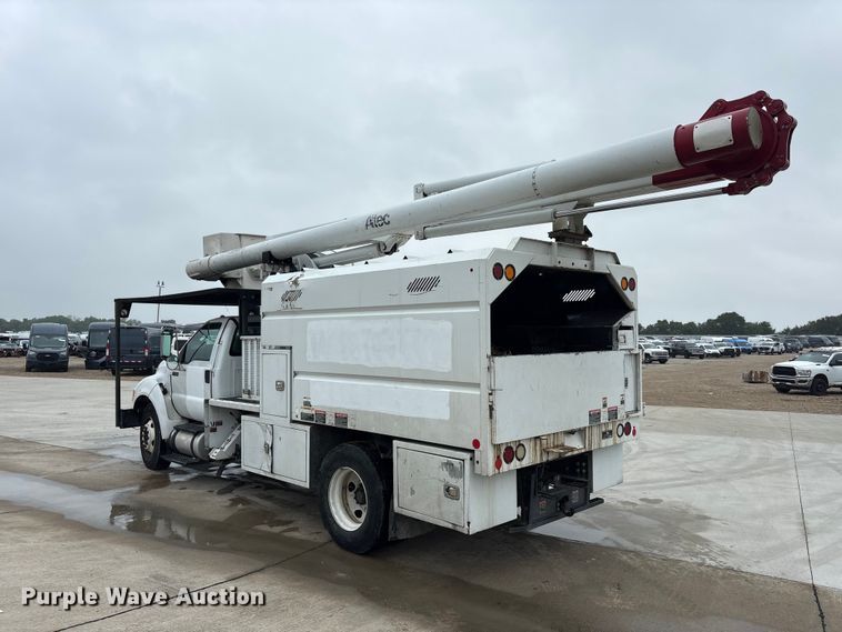 image for item YA3432 2015 Ford F750 Super Duty forestry bucket truck