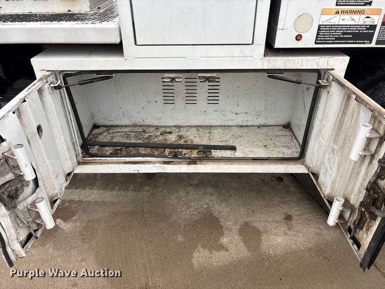 image for item YA3432 2015 Ford F750 Super Duty forestry bucket truck
