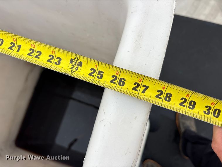 image for item YA3432 2015 Ford F750 Super Duty forestry bucket truck
