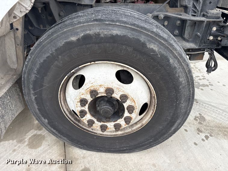image for item YA3432 2015 Ford F750 Super Duty forestry bucket truck