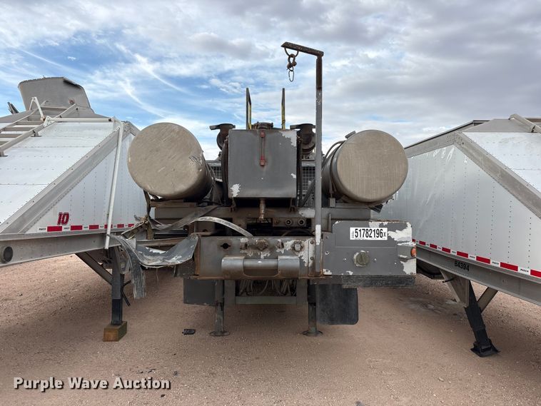 image for item YA3451 2013 Peerless CH-44-2A double pump cement trailer