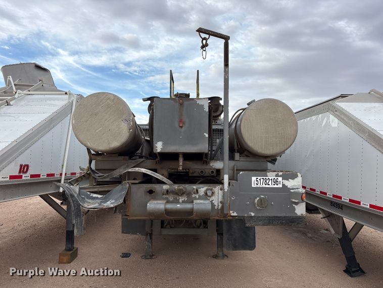 image for item YA3451 2013 Peerless CH-44-2A double pump cement trailer