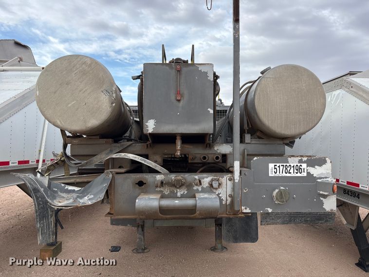 image for item YA3451 2013 Peerless CH-44-2A double pump cement trailer