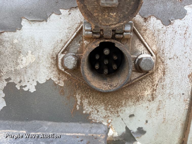 image for item YA3451 2013 Peerless CH-44-2A double pump cement trailer