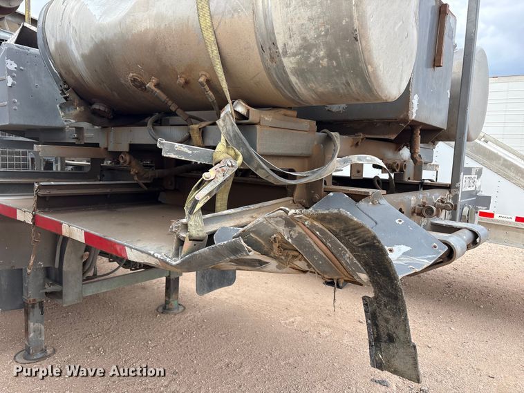 image for item YA3451 2013 Peerless CH-44-2A double pump cement trailer
