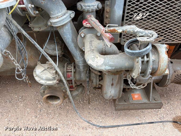 image for item YA3451 2013 Peerless CH-44-2A double pump cement trailer