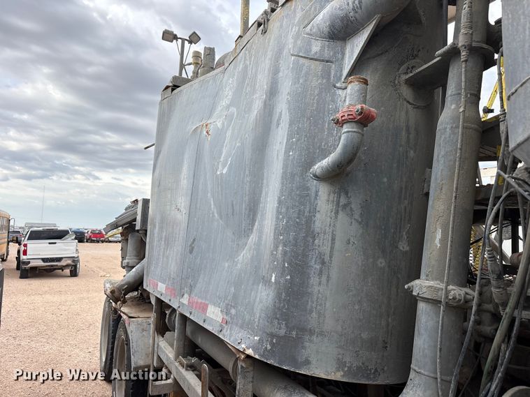 image for item YA3451 2013 Peerless CH-44-2A double pump cement trailer
