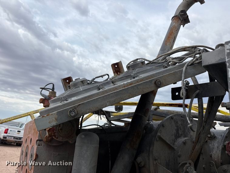 image for item YA3451 2013 Peerless CH-44-2A double pump cement trailer