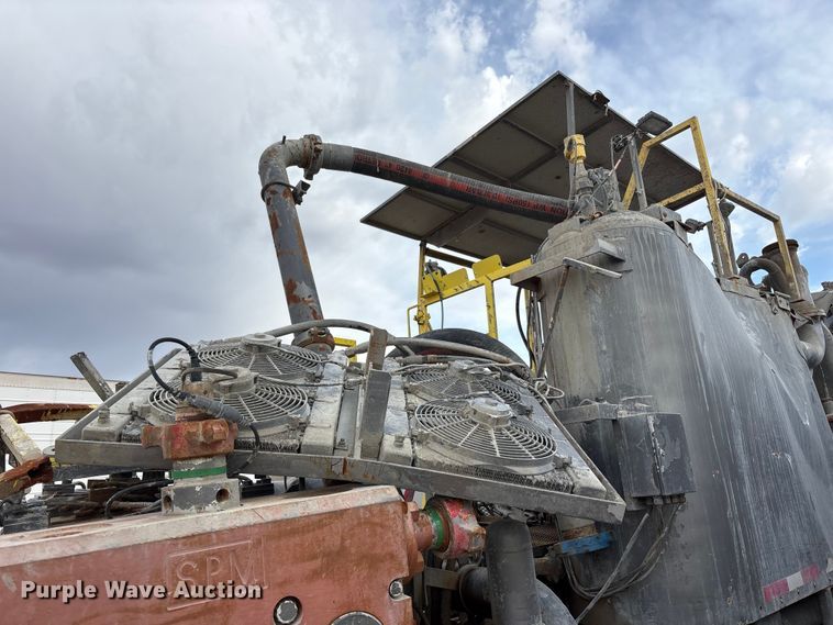 image for item YA3451 2013 Peerless CH-44-2A double pump cement trailer