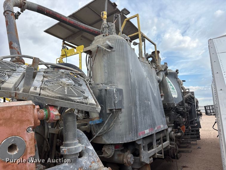 image for item YA3451 2013 Peerless CH-44-2A double pump cement trailer