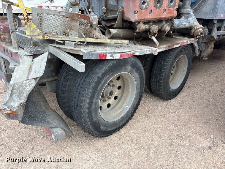 image for item YA3451 2013 Peerless CH-44-2A double pump cement trailer