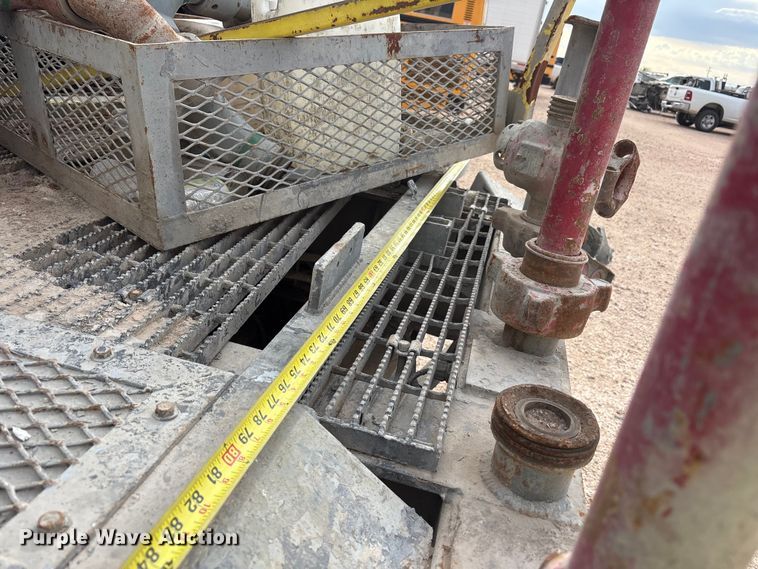 image for item YA3451 2013 Peerless CH-44-2A double pump cement trailer