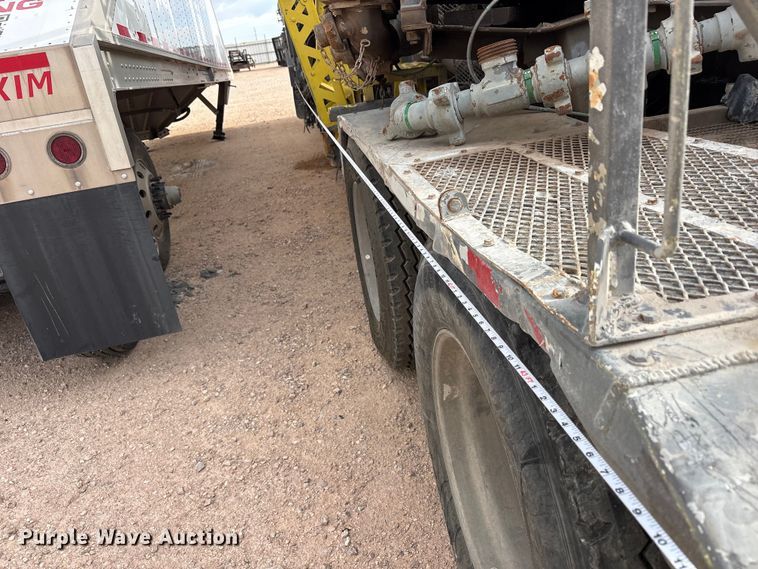 image for item YA3451 2013 Peerless CH-44-2A double pump cement trailer