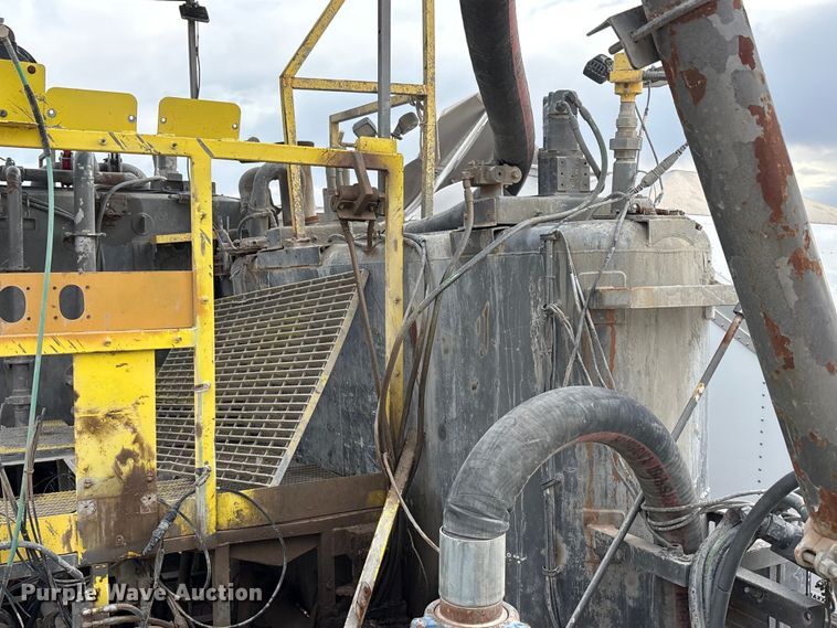 image for item YA3451 2013 Peerless CH-44-2A double pump cement trailer