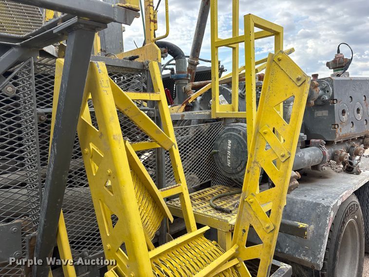 image for item YA3451 2013 Peerless CH-44-2A double pump cement trailer