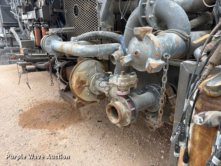 image for item YA3451 2013 Peerless CH-44-2A double pump cement trailer