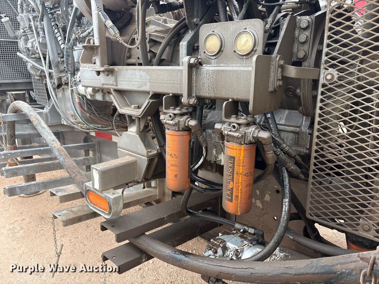 image for item YA3451 2013 Peerless CH-44-2A double pump cement trailer