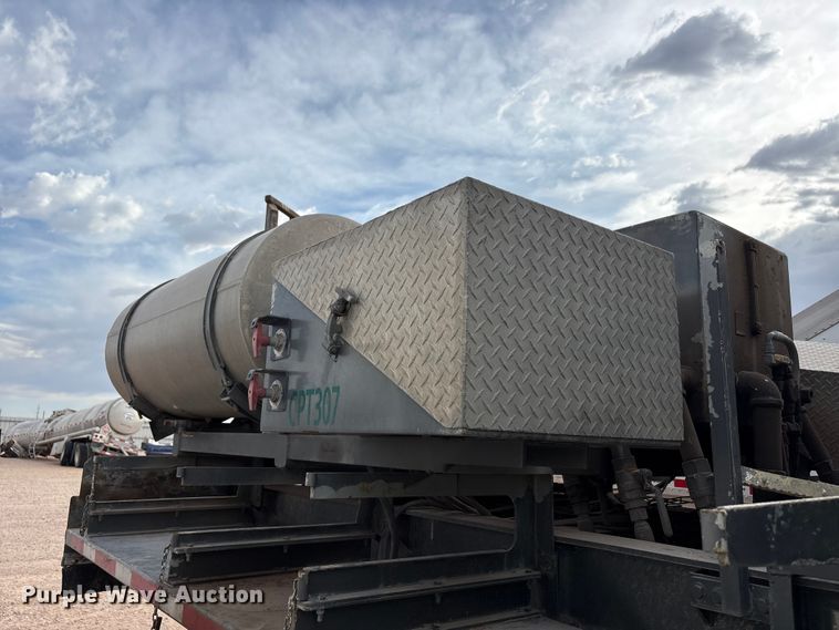 image for item YA3451 2013 Peerless CH-44-2A double pump cement trailer