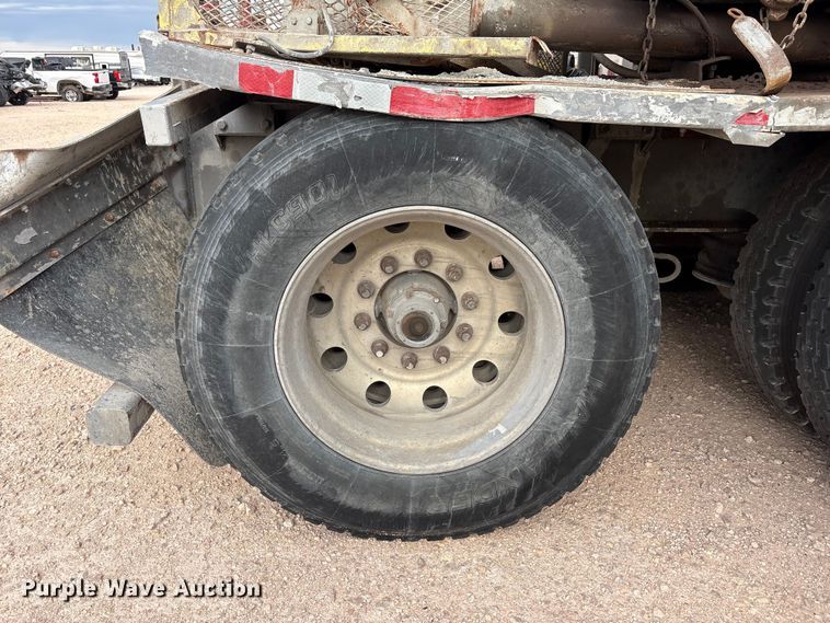 image for item YA3451 2013 Peerless CH-44-2A double pump cement trailer