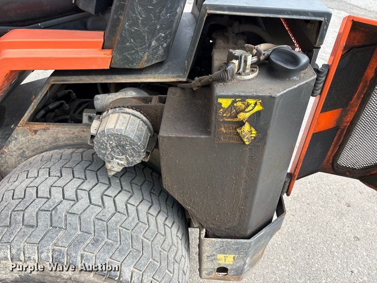 image for item YA3496 2020 Cast Loader 28T compact wheel loader