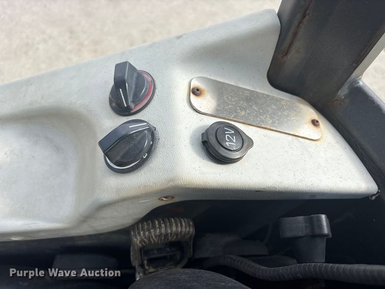 image for item YA3496 2020 Cast Loader 28T compact wheel loader