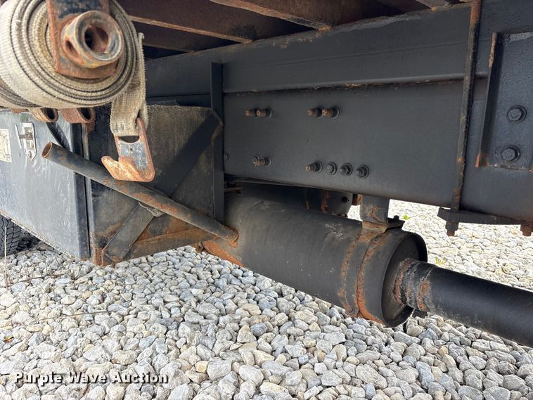 image for item YA3512 2006 Sterling L9500 crane truck