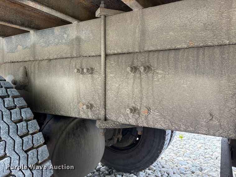 image for item YA3512 2006 Sterling L9500 crane truck