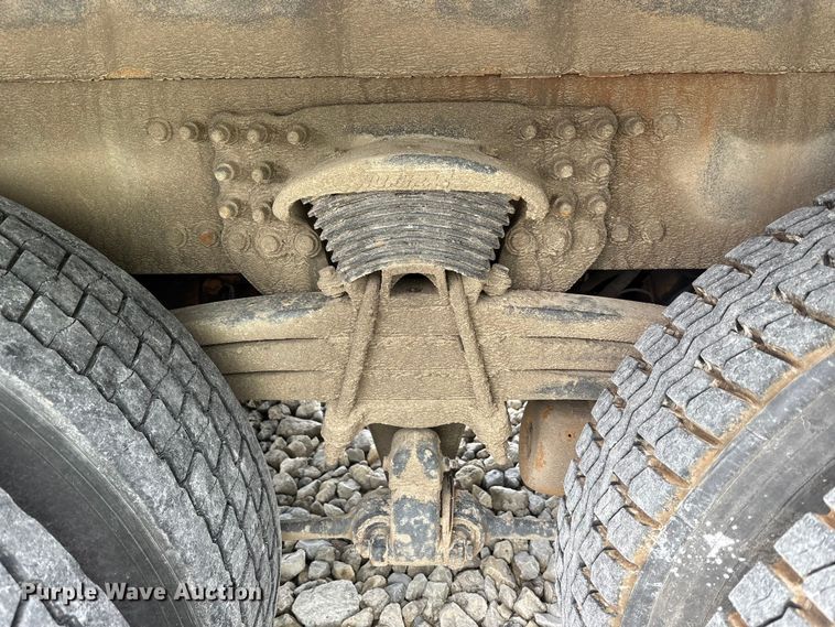 image for item YA3512 2006 Sterling L9500 crane truck