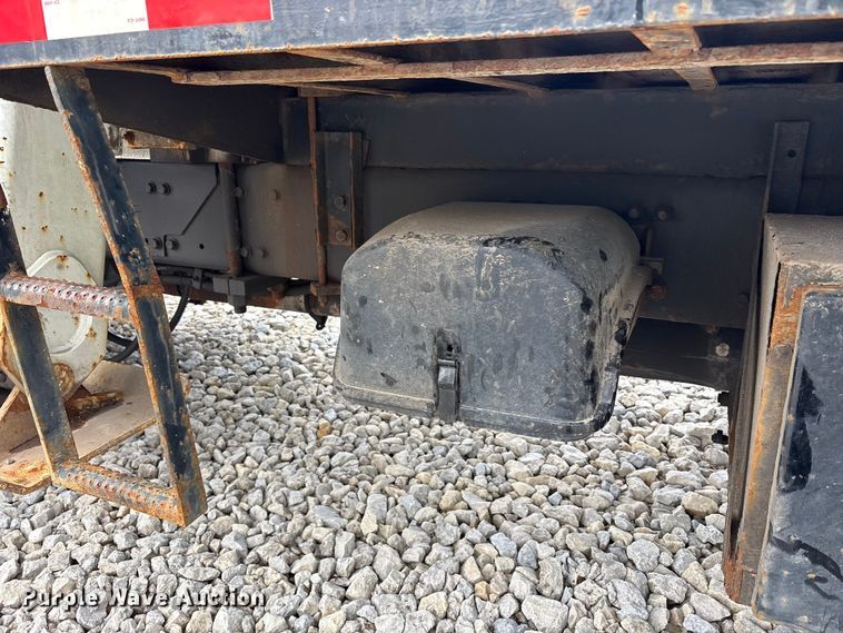 image for item YA3512 2006 Sterling L9500 crane truck