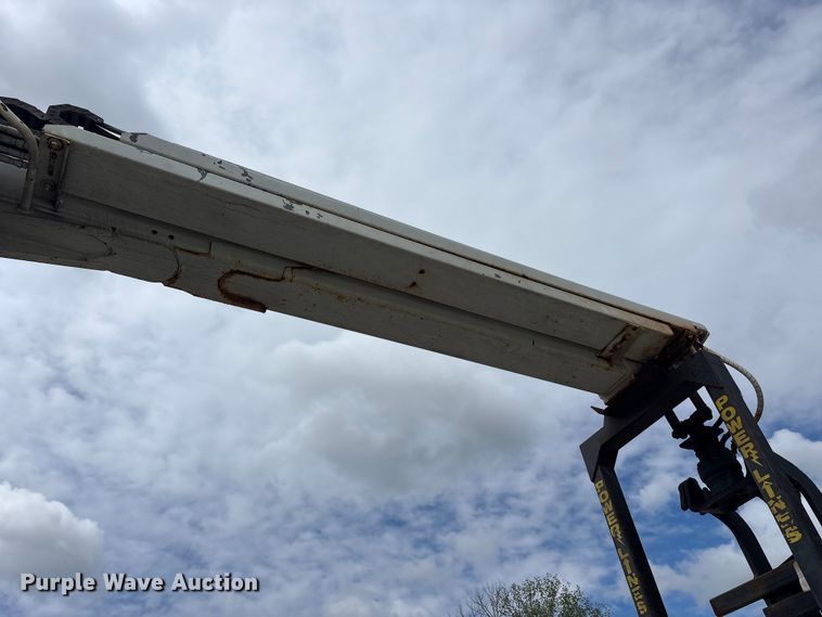 image for item YA3512 2006 Sterling L9500 crane truck