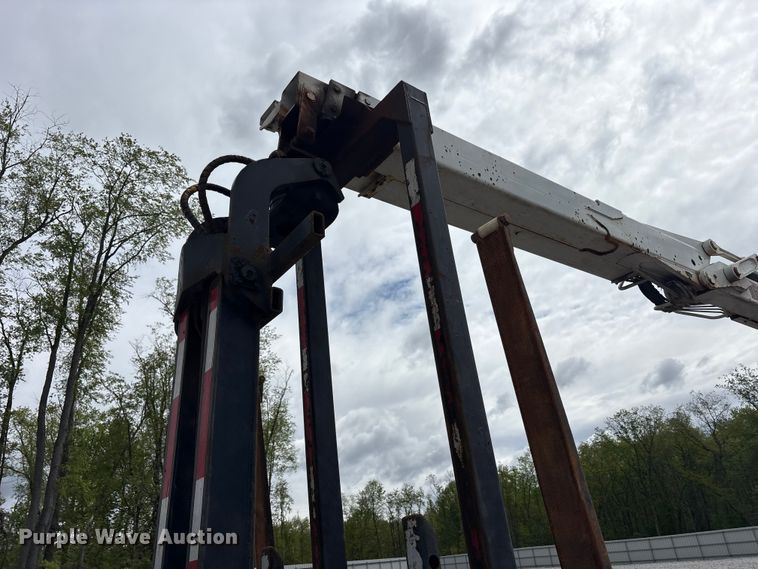 image for item YA3512 2006 Sterling L9500 crane truck