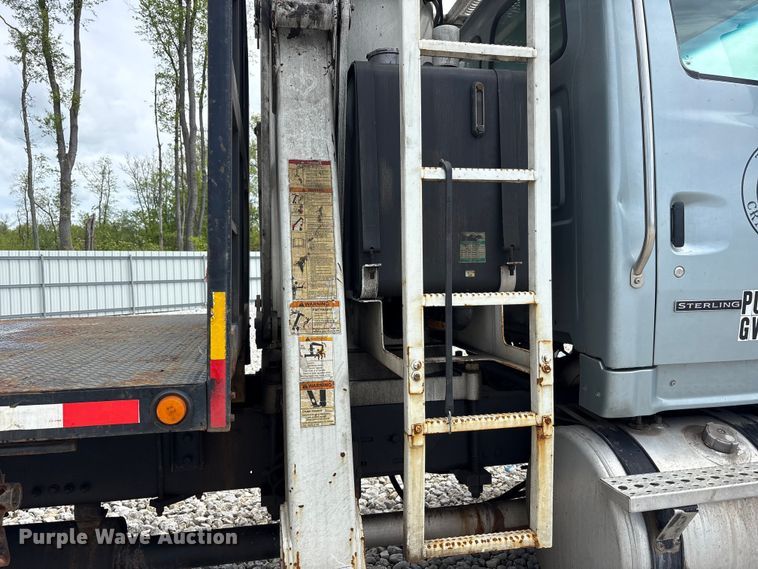image for item YA3512 2006 Sterling L9500 crane truck