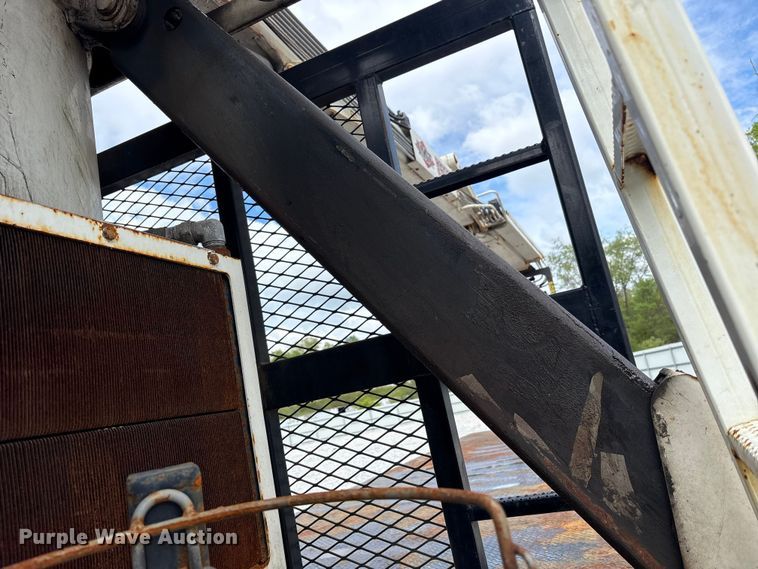 image for item YA3512 2006 Sterling L9500 crane truck