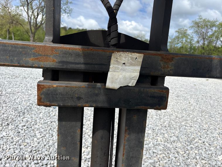 image for item YA3512 2006 Sterling L9500 crane truck