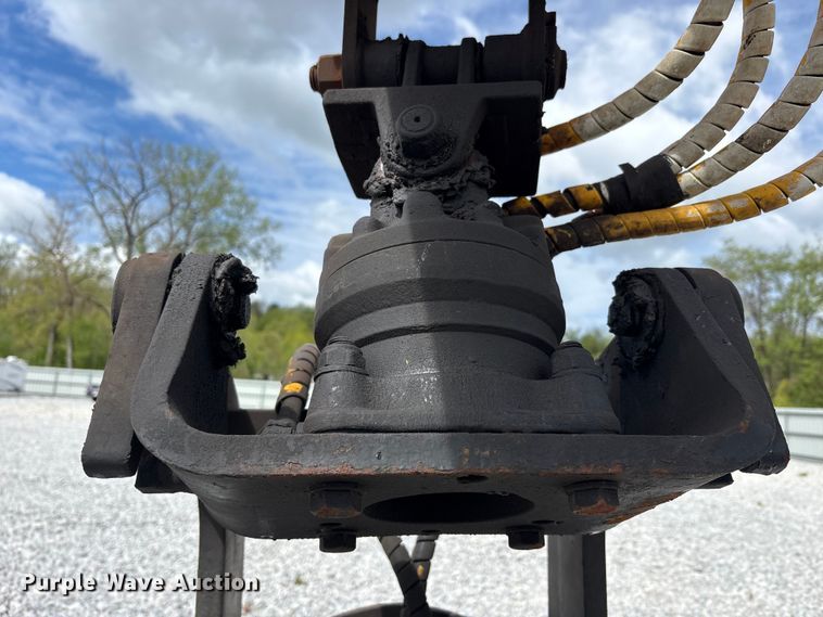 image for item YA3512 2006 Sterling L9500 crane truck