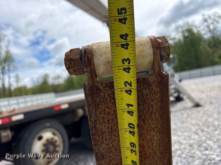 image for item YA3512 2006 Sterling L9500 crane truck